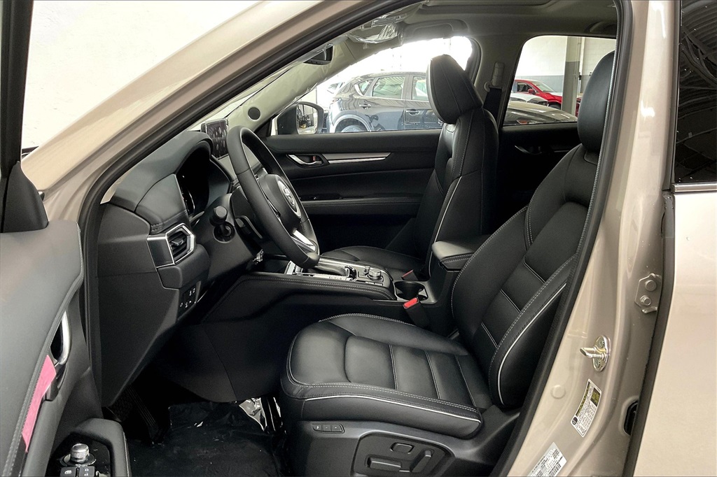 2025 MAZDA CX-5 - Image 8