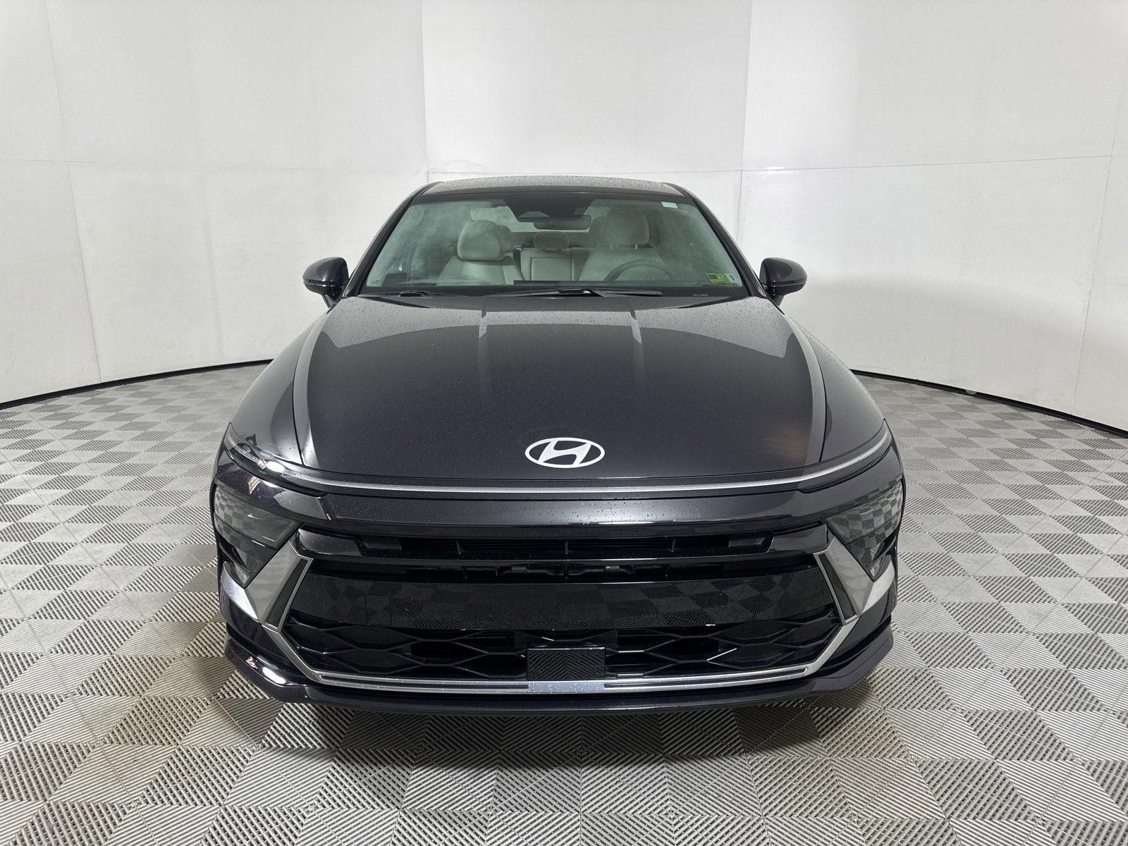 2024 Hyundai Sonata SEL photo 2