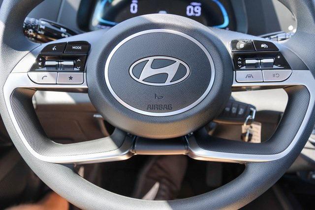 New 2025 White Hyundai SE image 18