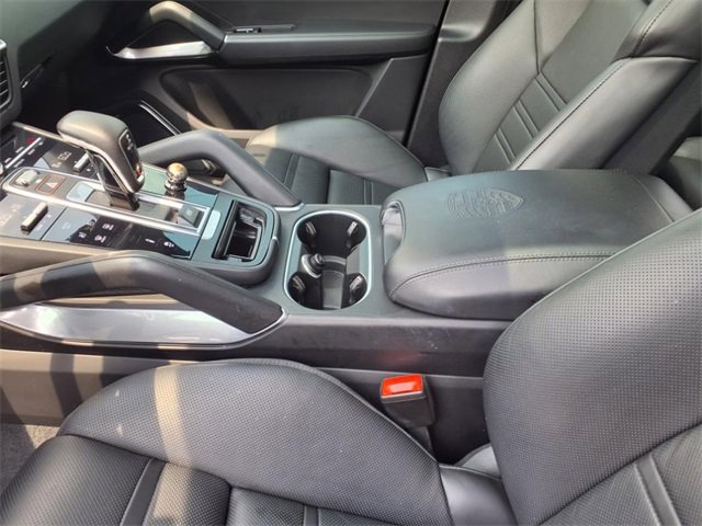 2020 Porsche Cayenne Turbo photo 20