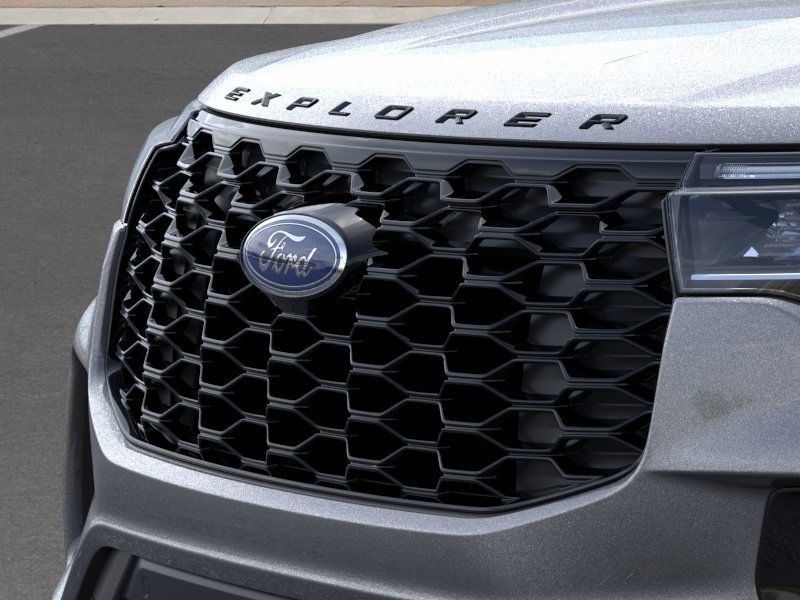 2025 Ford Explorer ST-Line photo 14