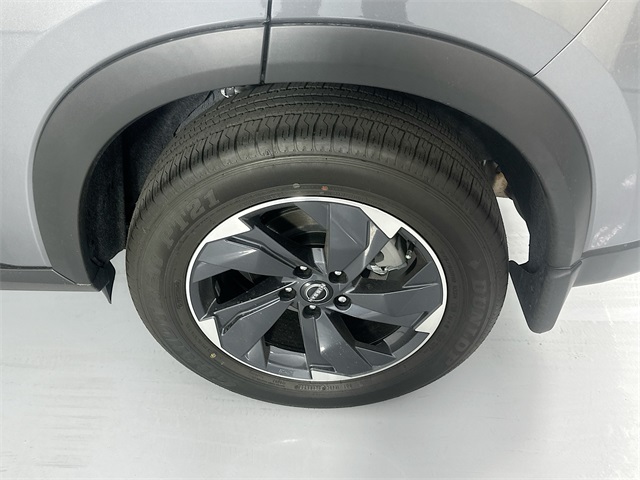 2024 Nissan Rogue SV photo 11