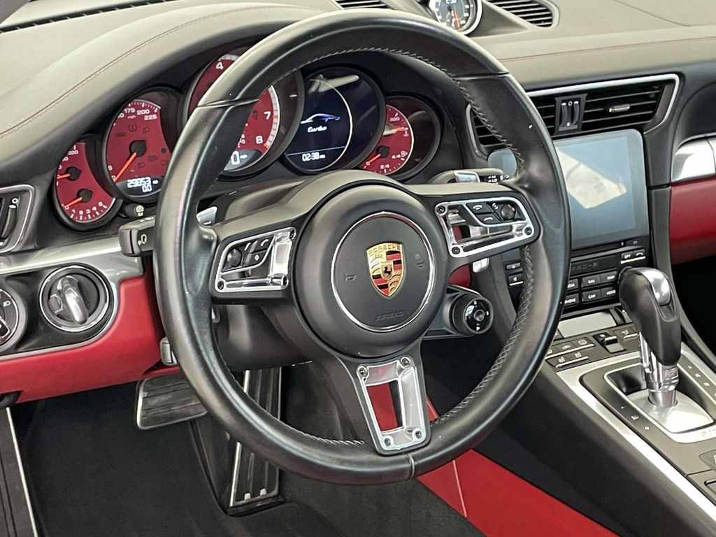 2017 Porsche 911 Turbo photo 4