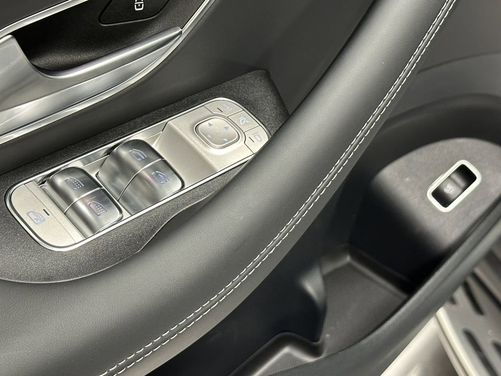 2026 Mercedes Benz GLS AMG 63 4MATIC photo 10