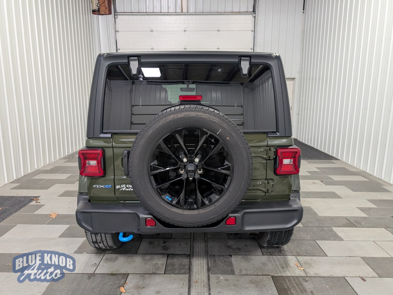 2022 Jeep Wrangler 4xe Unlimited Sahara photo 2