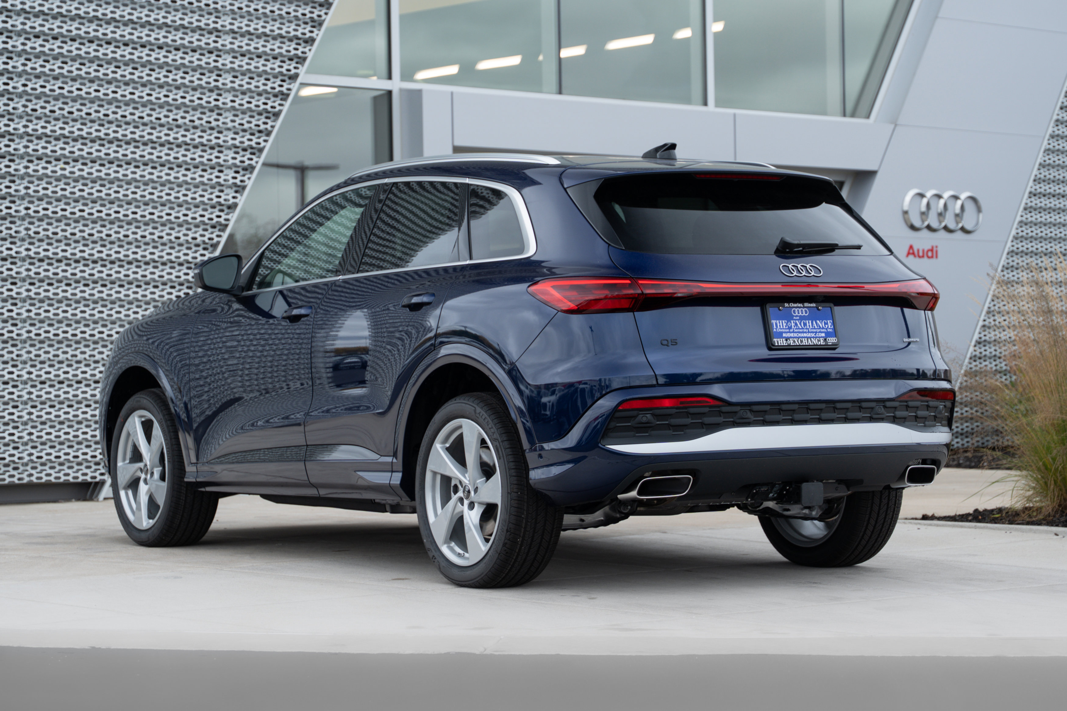 2025 Audi Q5 Premium Plus photo 4