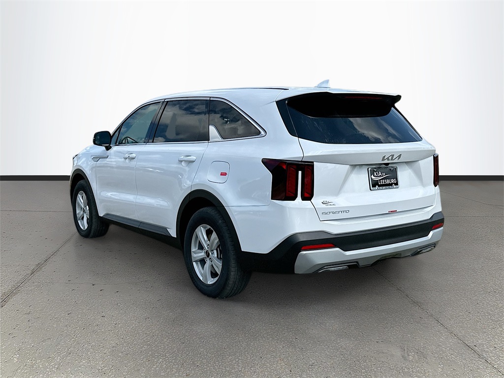 2026 Kia Sorento LX photo 3