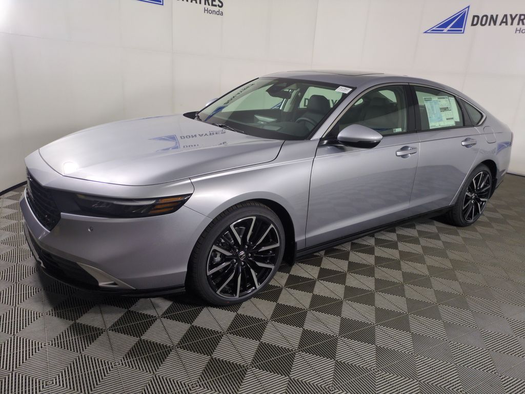 2025 Honda Accord Hybrid Touring's photo