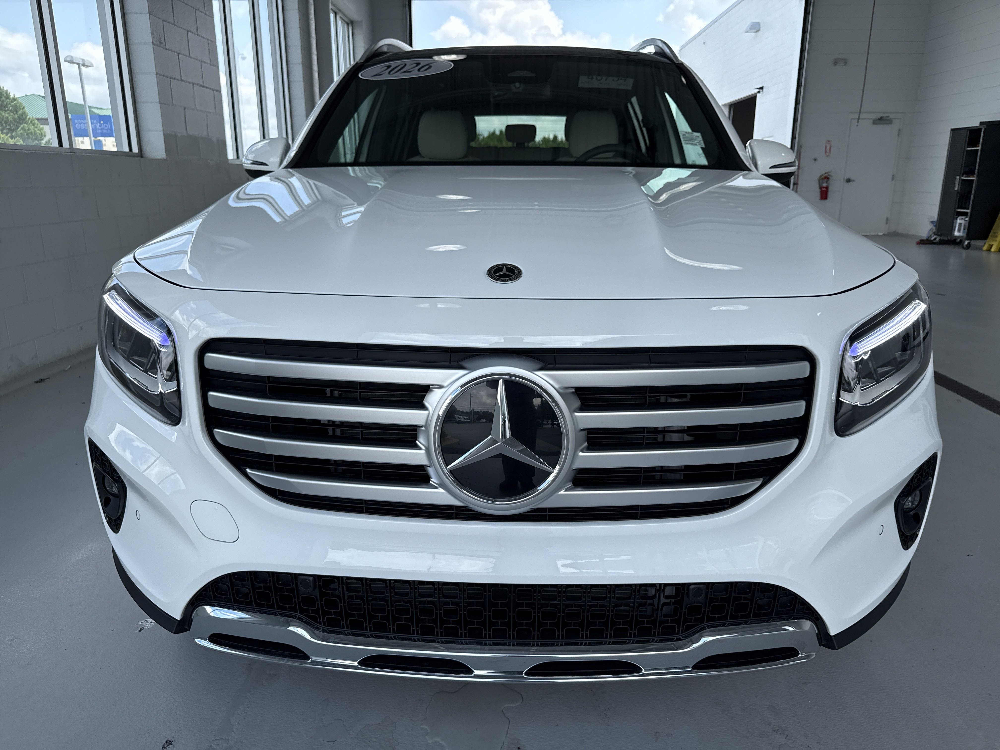 2026 Mercedes Benz GLB 250 photo 3