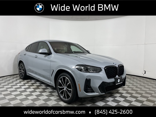 2023 BMW X4 30i's photo