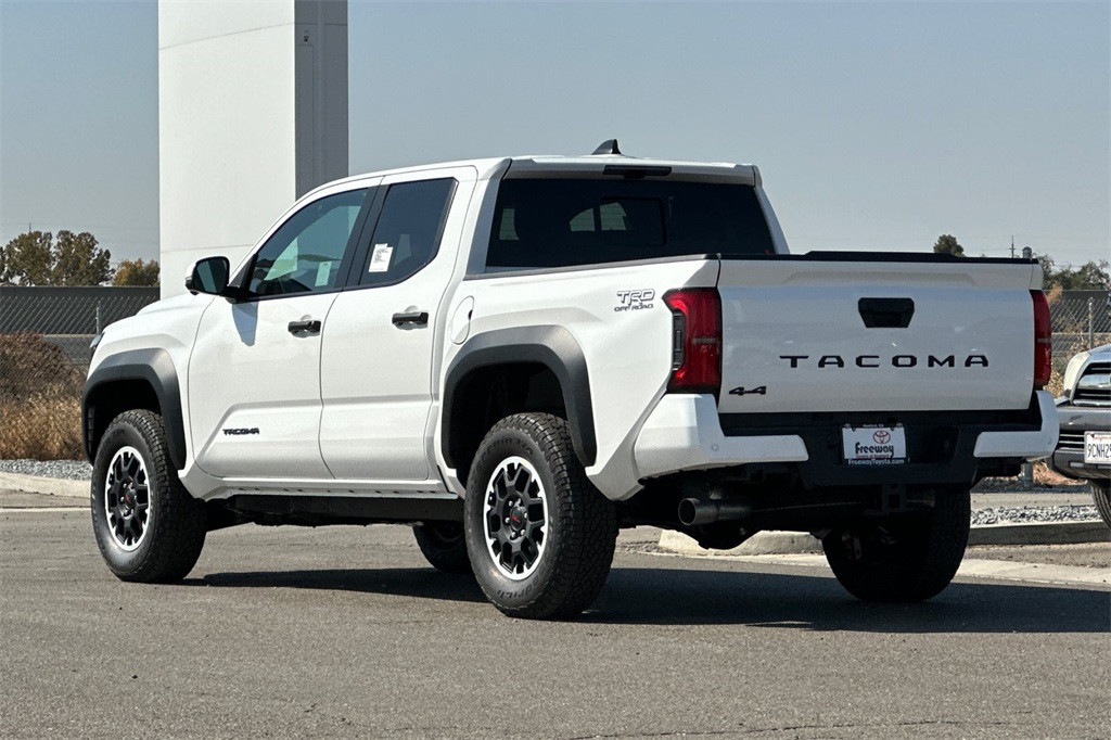 2025 Toyota Tacoma TRD Off-Road 4x4 Double Cab photo 6