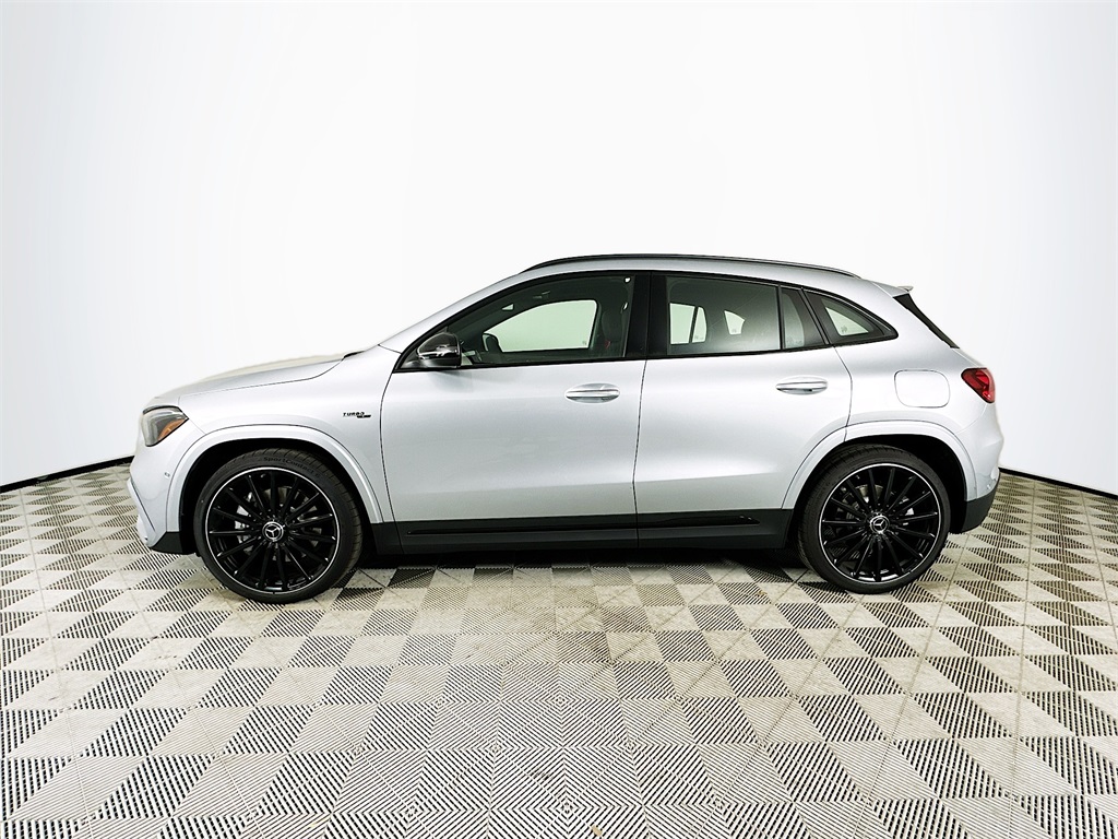 2025 Mercedes Benz GLA AMG 35 4MATIC photo 4