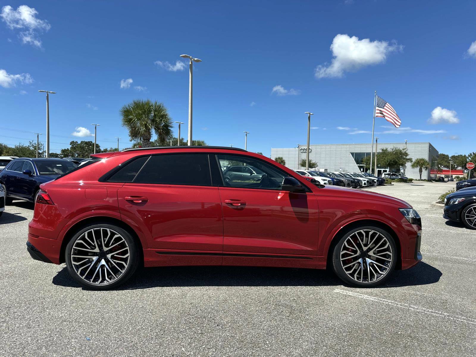 2026 Audi SQ8 Prestige photo 3