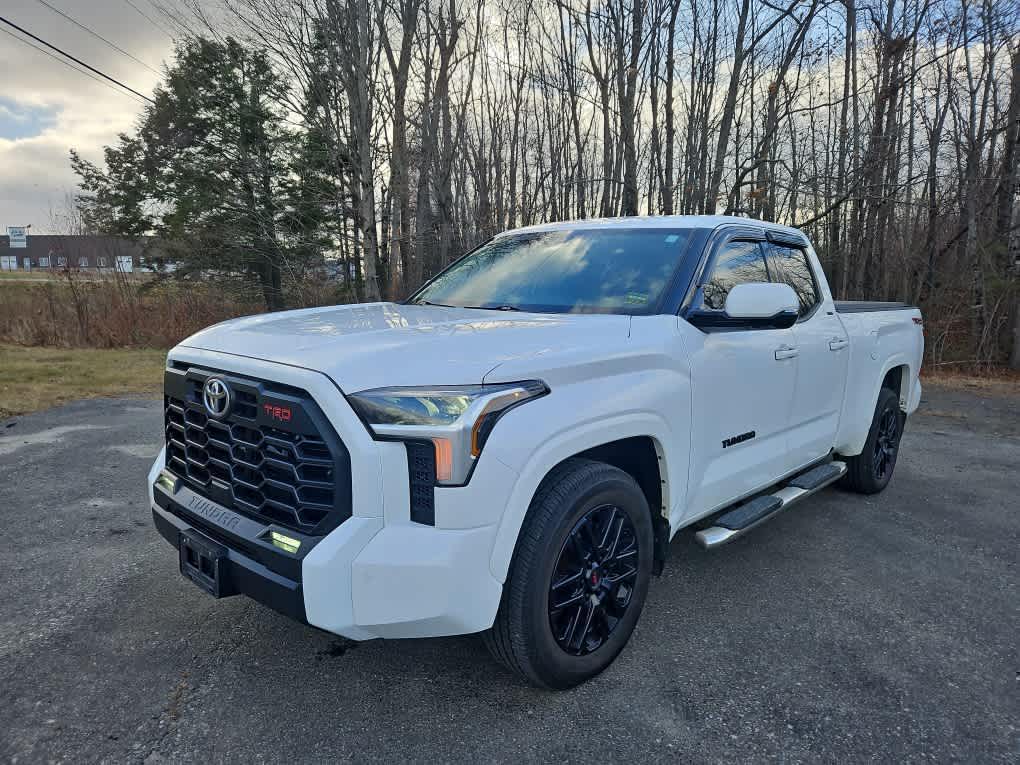 2022 Toyota Tundra SR5's photo