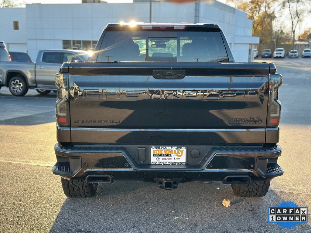 2024 Chevrolet Silverado 1500 High Country photo 3