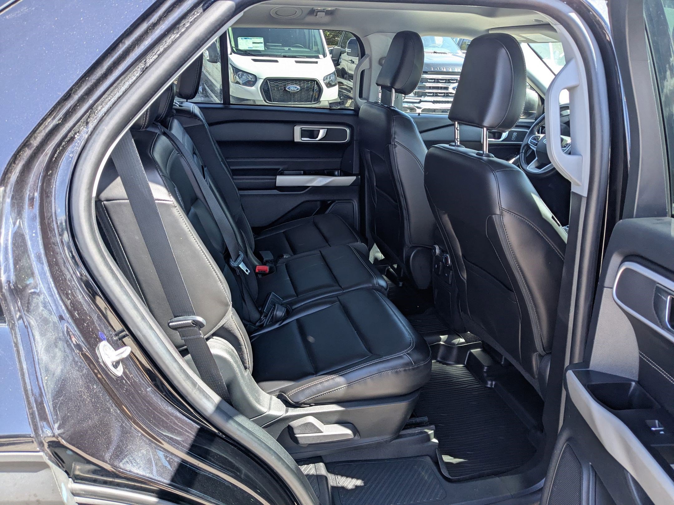 2022 Ford Explorer XLT photo 26