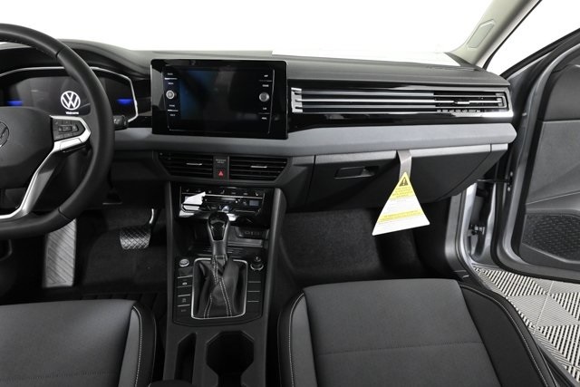 2025 Volkswagen Jetta 1.5T SE photo 8