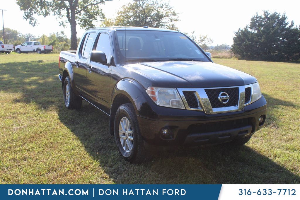 2015 Nissan Frontier SV photo 3