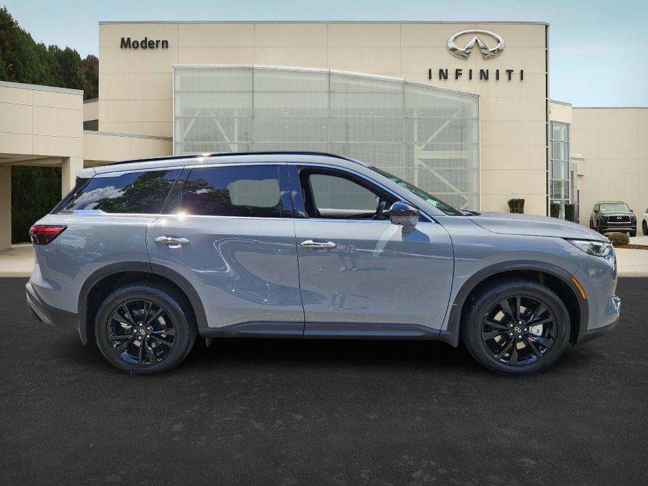 2025 Infiniti QX60 Luxe photo 2