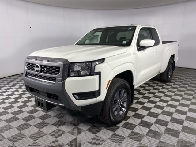 2025 Nissan Frontier SV photo 9