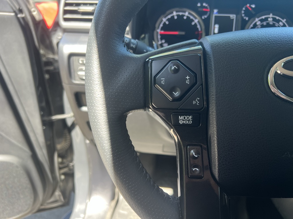 2024 Toyota 4Runner TRD Off-Road photo 11