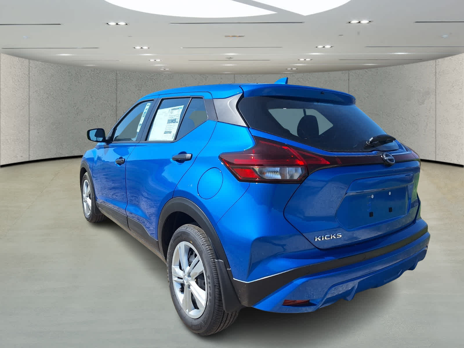 2025 Nissan Kicks Play S photo 3