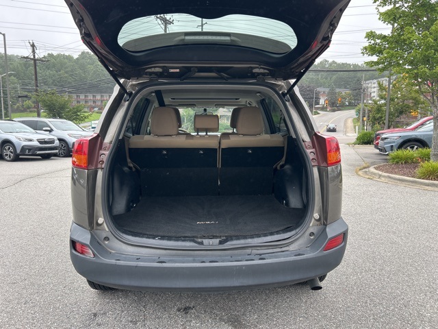 2015 Toyota RAV4 XLE photo 18
