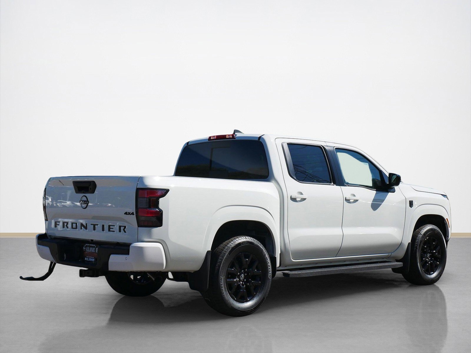 2026 Nissan Frontier SV photo 2
