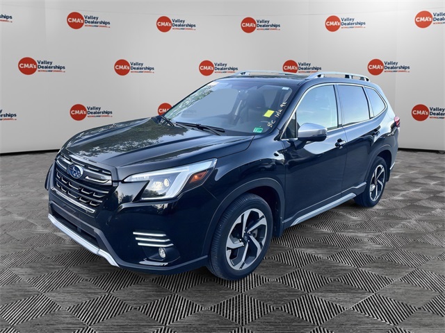 2022 Subaru Forester Touring photo 3