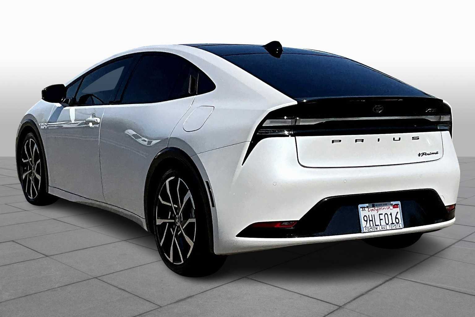 2023 Toyota Prius Prime XSE photo 10