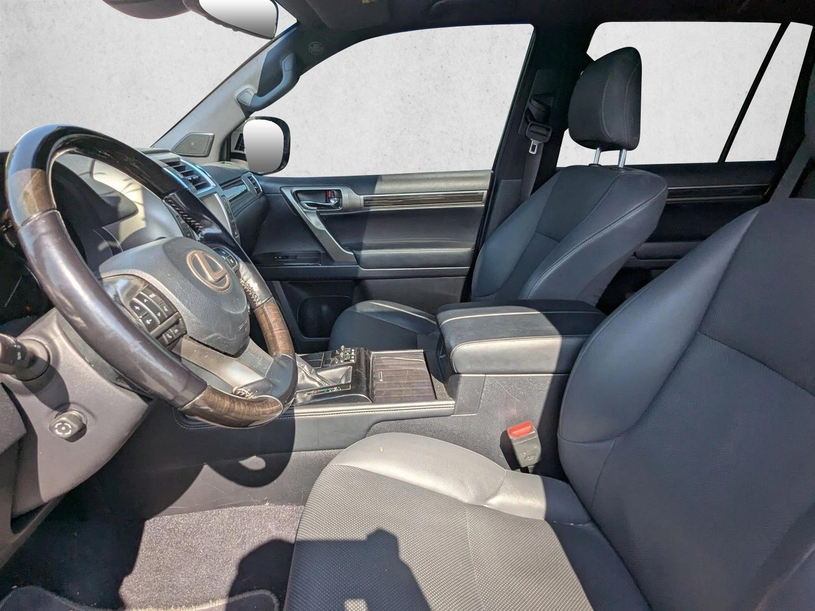 2020 Lexus GX 460 Premium photo 13