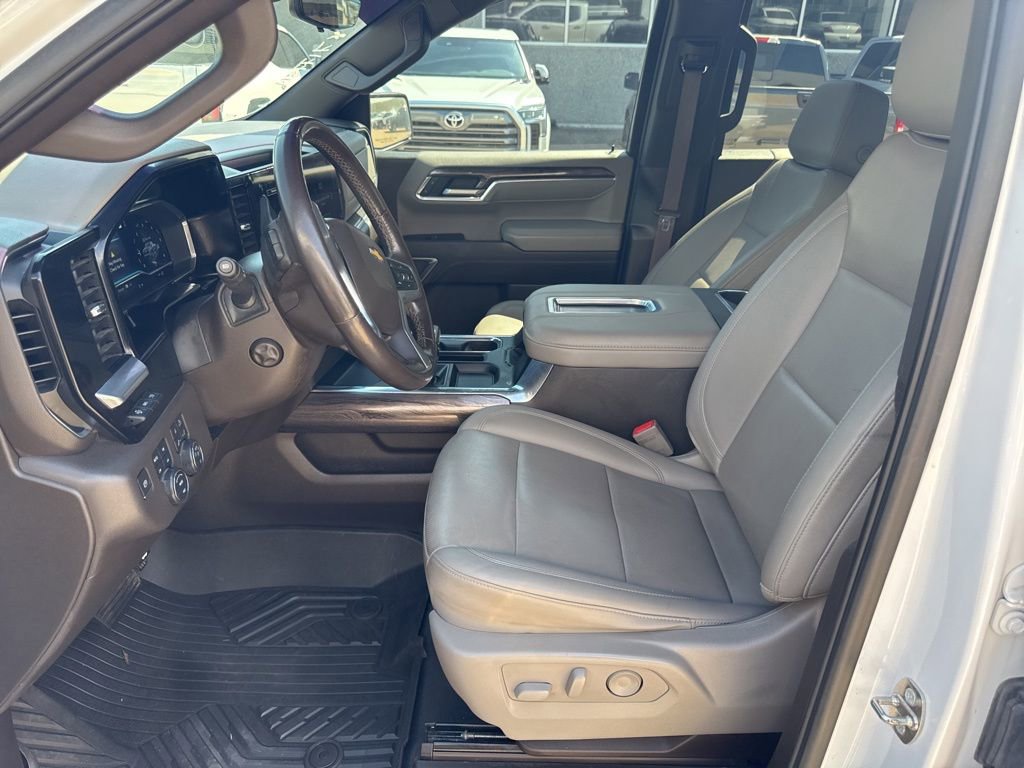 2022 Chevrolet Silverado 1500 LTZ photo 11