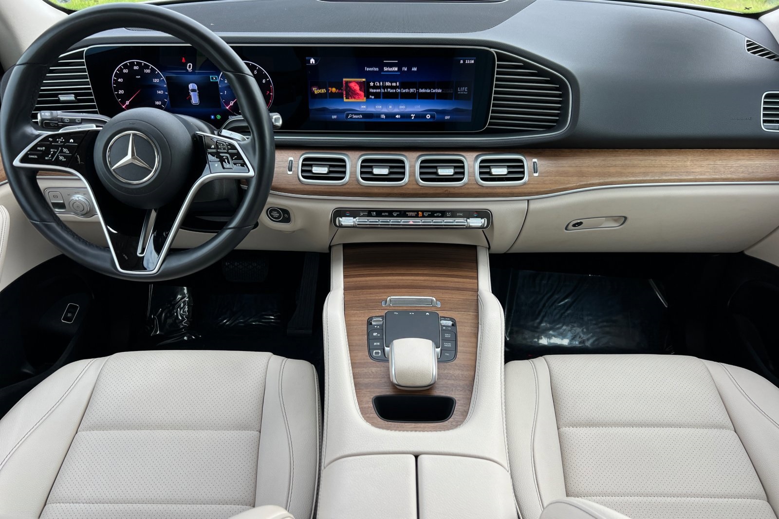 2025 Mercedes Benz GLE 350 4MATIC photo 3