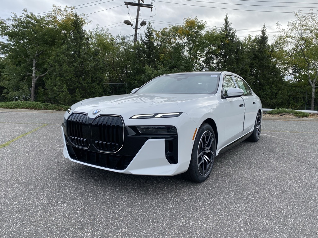 2026 BMW 7 Series 740i's photo