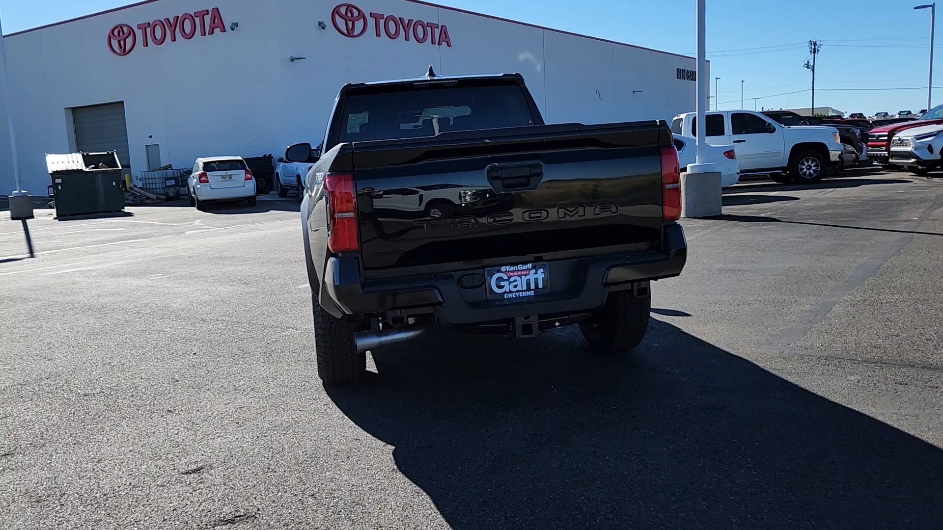 2025 Toyota Tacoma TRD Off-Road photo 3