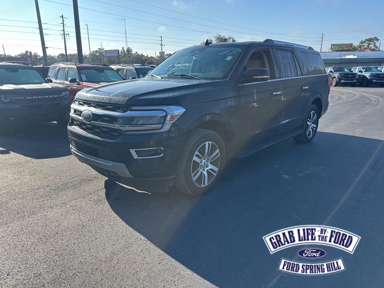 2024 Ford Expedition Limited's photo