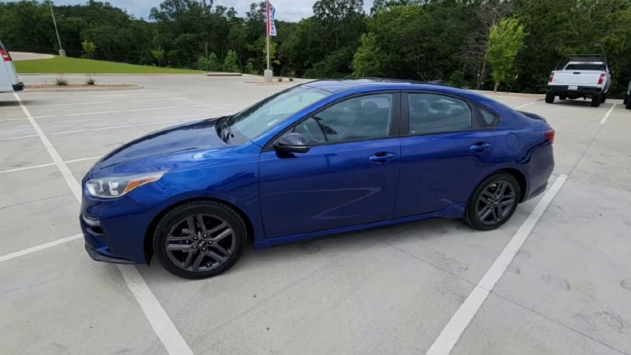 2021 Kia Forte GT-Line photo 31