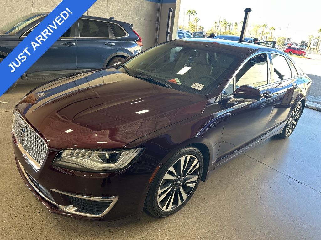 2018 Lincoln MKZ Reserve's photo
