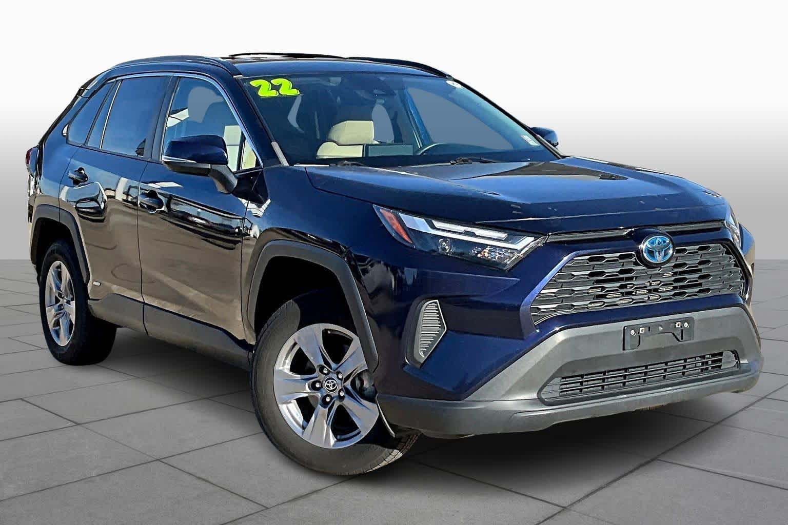 2022 Toyota RAV4 Hybrid XLE Sport photo 3