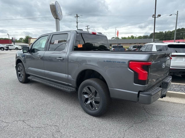 2025 Ford F-150 Lightning photo 7
