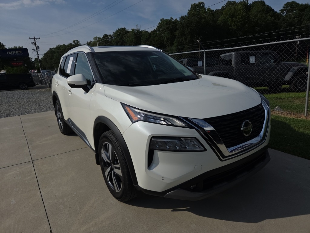 2021 Nissan Rogue SL photo 2
