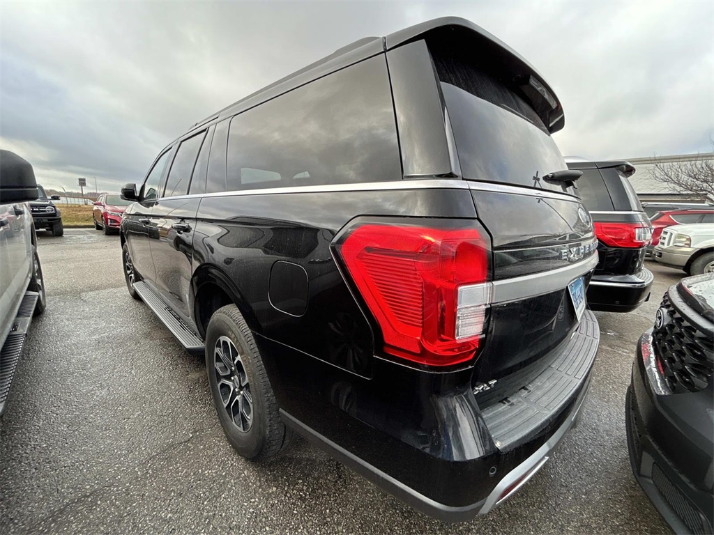 2024 Ford Expedition MAX XLT photo 3