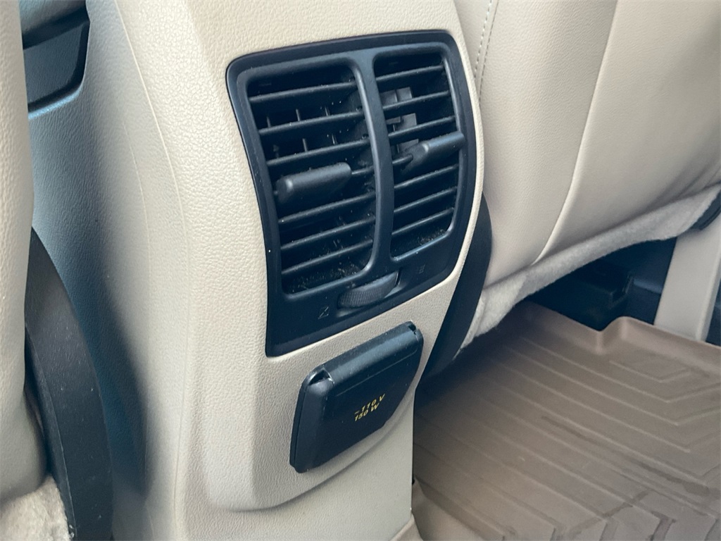2017 Ford Escape Titanium photo 29