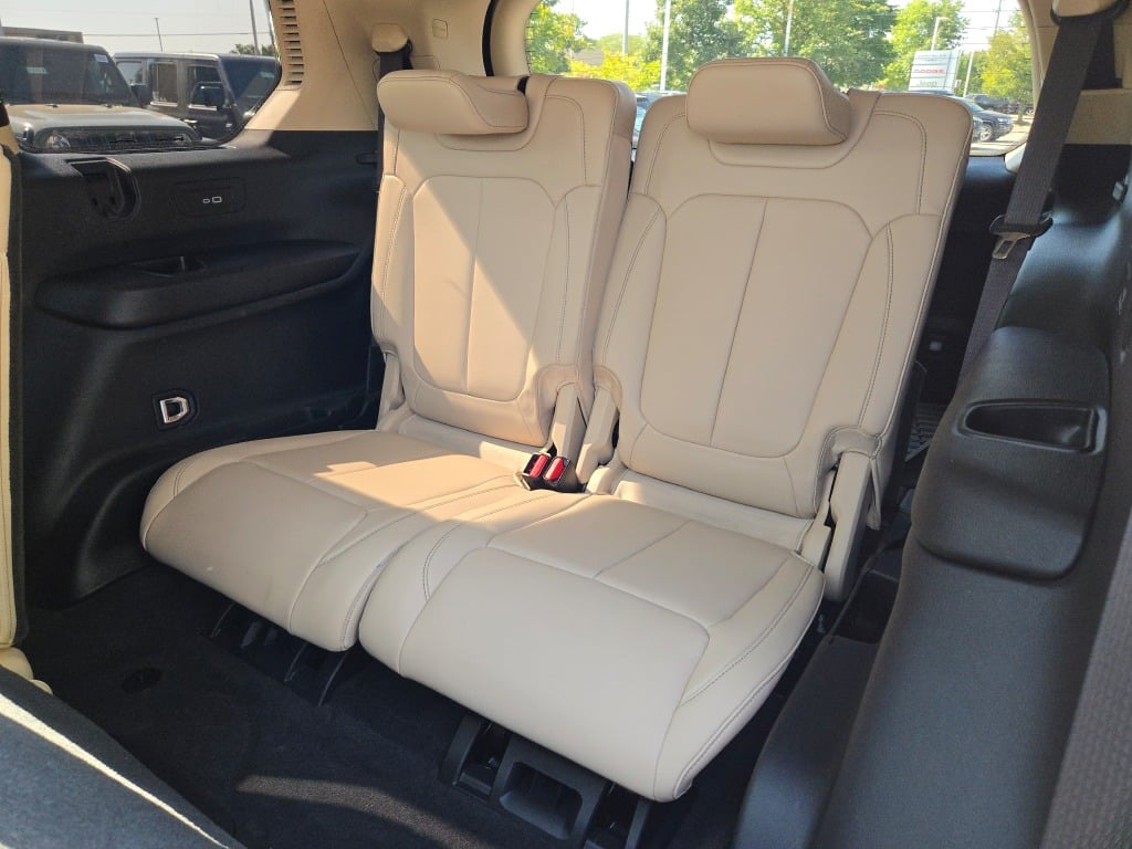 2021 Jeep Grand Cherokee Limited photo 18