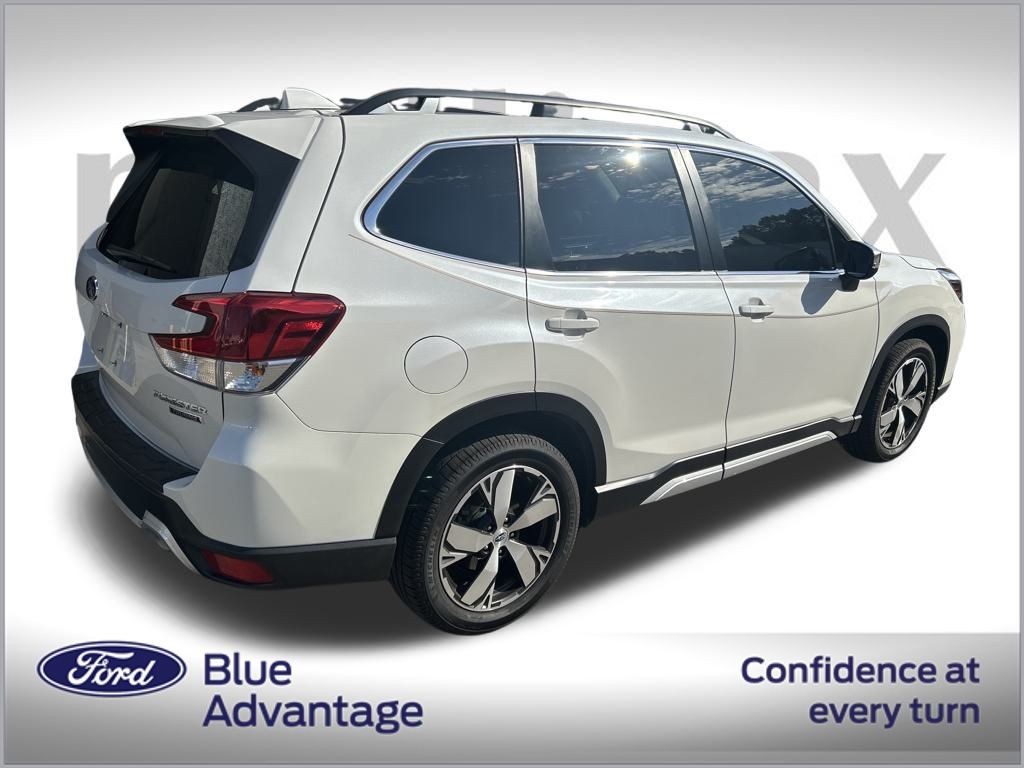 2020 Subaru Forester Touring photo 2