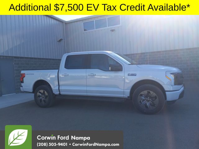 2025 Ford F-150 Lightning photo 2