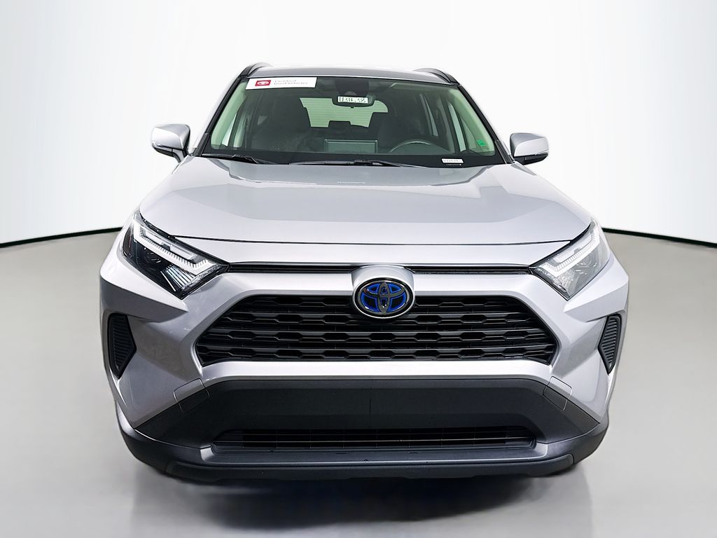 2023 Toyota RAV4 Hybrid XLE photo 2