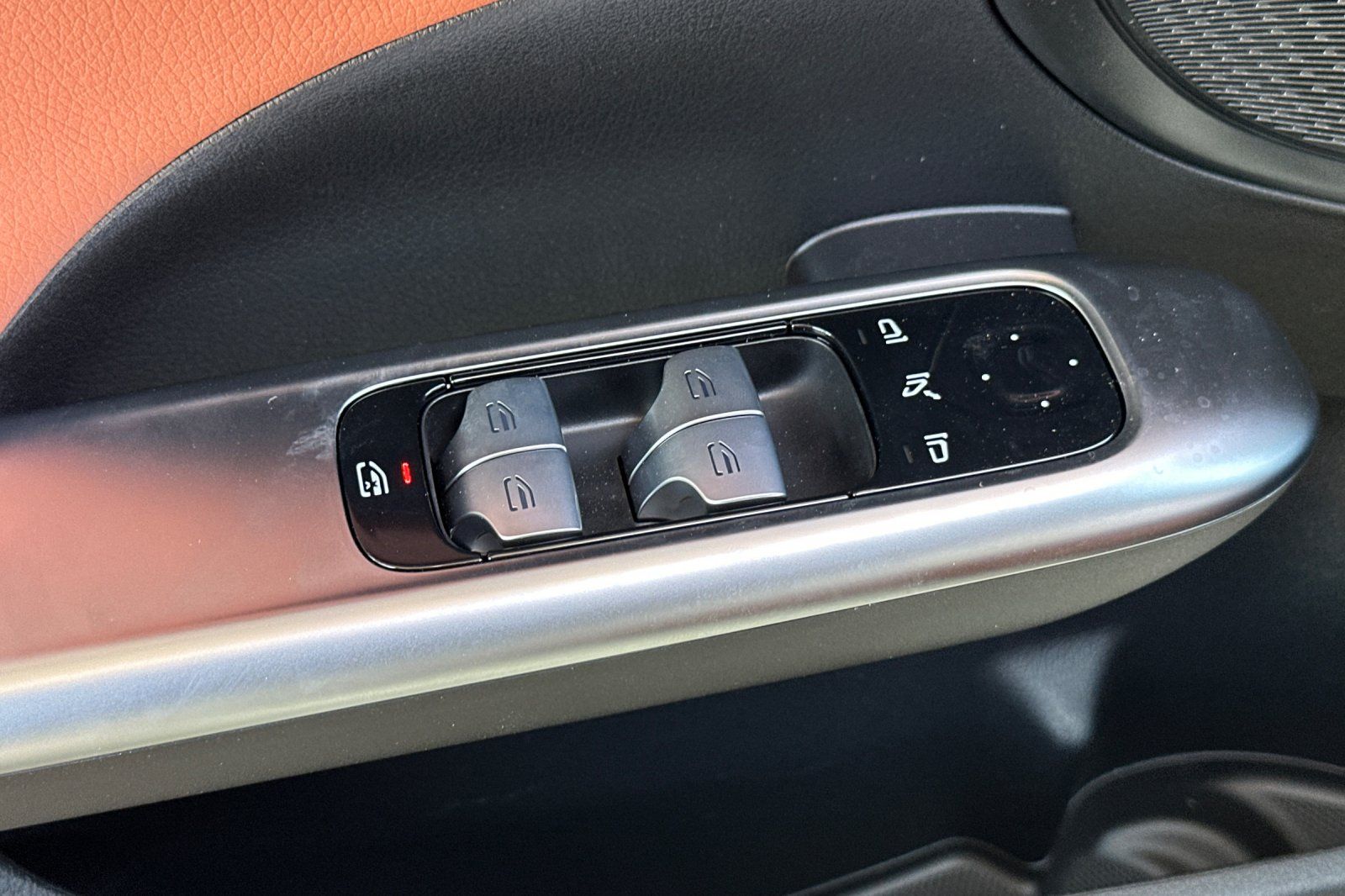 2025 Mercedes Benz C 300 photo 19