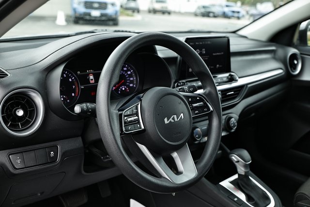 2023 Kia Forte LXS photo 18