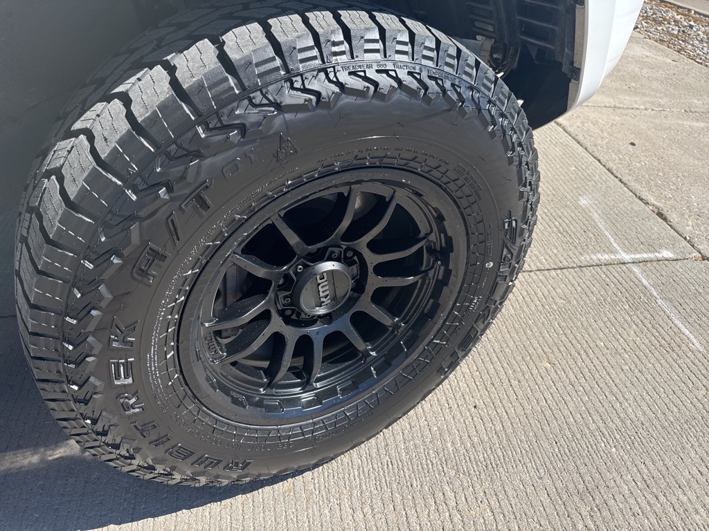 2024 Toyota 4Runner SR5 photo 9